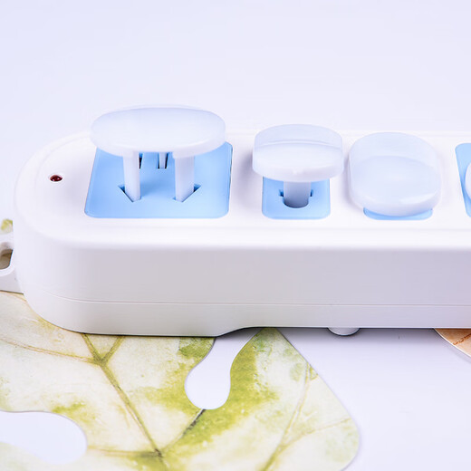 Children's anti-shock socket protective cover Jack safety plug plug protective cover Infant power strip protective cover Children's socket protective cover 1 two holes + 1 three holes