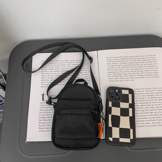 Quan Biyan Slant Mobiltelefontasche Herren lässig Schlüsselkopfhörer Umhängetasche Halfter Halfter kleiner Beutel Travel Change Mini Tailentasche Slant Mobiltelefontasche [Khaki] Gleicher Stil für Männer und Frauen 丨 verdickter Stoff 丨 mehrschichtiges Design