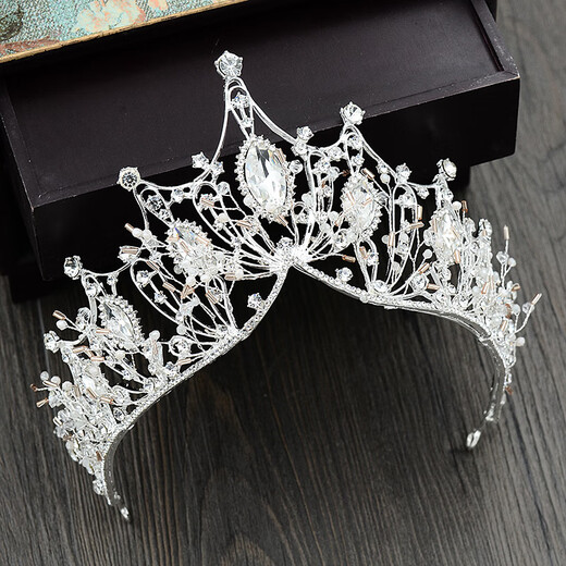 QBILY Bridal Crown Wedding Tiara Hair Accessories Princess Birthday Dress Hair Accessories Headband Hairband V-shaped Crown Silver + Veil