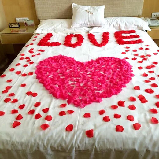 Hand sprinkled fake rose petals, non-woven fabric, simulated petals, proposal, birthday, romantic party scene decoration props, dark purple petals*10 pack