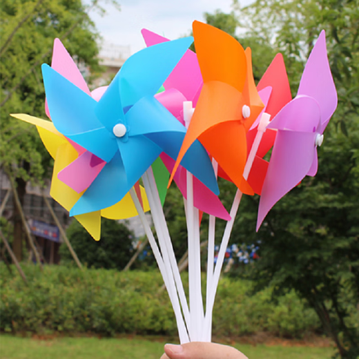 Vinoa small windmill decoration outdoor rotating plastic children's hand-held toys kindergarten one-yuan small gift wholesale 50 four-page hand-held solid color