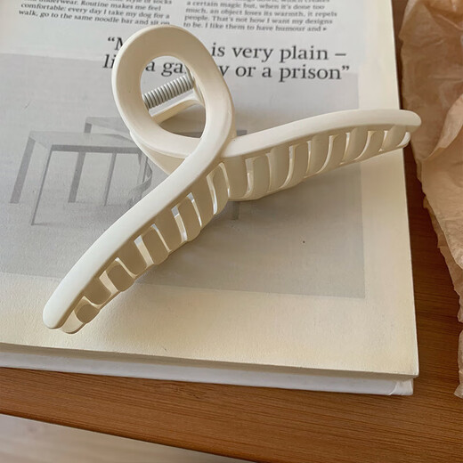 Frosted texture shark clip new style grab clip advanced back head plate hair clip hair clip hair accessory frosted coffee color 11CM