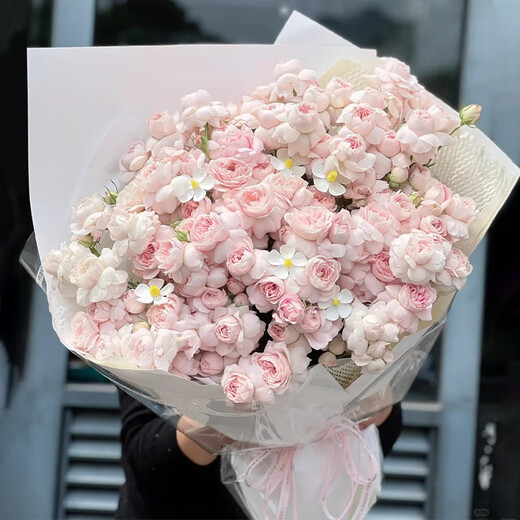 Come and have a Valentine's Day flower delivery. Fairy's Kiss rose bouquet as a gift for your girlfriend to express love to your wife, your best friend's birthday gift. Fairy's Kiss rose large bouquet.