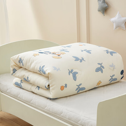 Disney Baby Pure Cotton Quilt im Sommer Neugeborenen Frühling und Herbst verdickte Abdeckung Quilt Kindergarten Klimaanlage ist in allen Jahreszeiten universell.