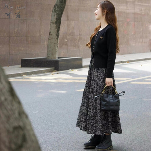 Keyin dress women's suit 2025 new autumn and winter wear French retro gentle knitted sweater floral skirt knitted sweater + skirt L