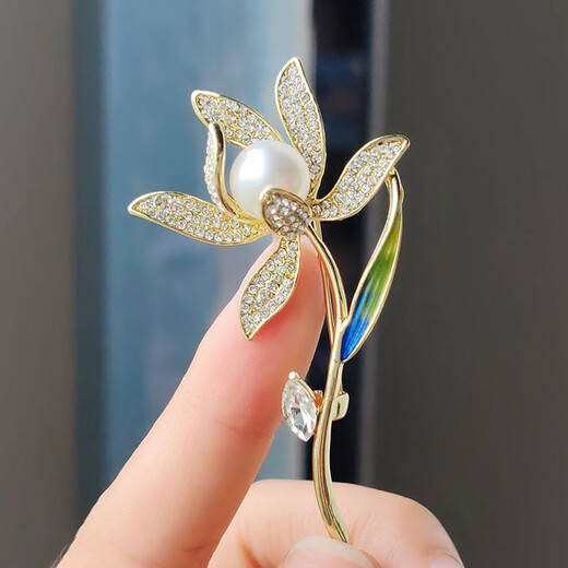 QUAMER high-end fashion new light luxury Chinese style narcissus corsage women's zircon plant brooch XZ0287-1