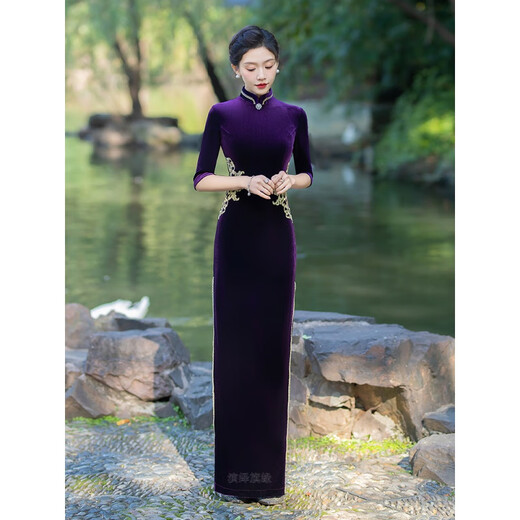 Timochi catwalk long cheongsam to ankle performance costume gold velvet 2024 high-end elegant and elegant banquet etiquette body suit purple three-quarter sleeves 3XL