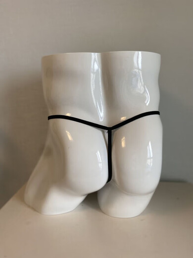 Men's sexy underwear with JJ exposed in the middle, no need to take off thong T-pants for men, gay men's underwear, black