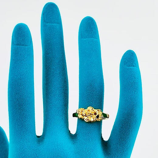 Small flower ring with smooth surface and exquisite craftsmanship, low-key luxury women’s ring