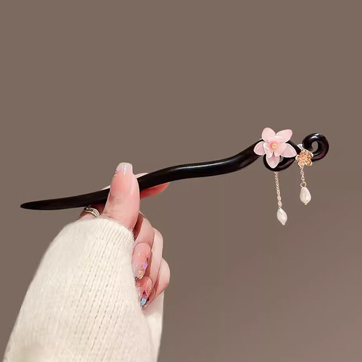 Romantic cherry blossom hairpin for women, high-end antique style step-shaping tassel wooden hairpin, simple hairpin, Hanfu hairpin, pink flower tassel-wooden hairpin