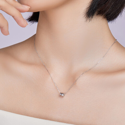 Liuguifu Jewelry Platinum Necklace Bingyao Jinghua PT950 Platinum Chain Pendant Clavicle Chain PT2400038 3.55g
