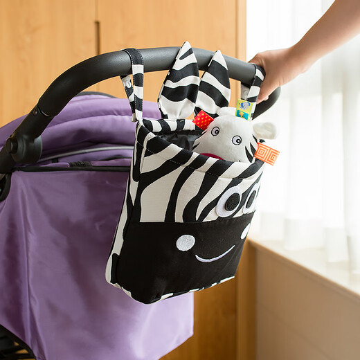 
Crib storage hanging bag baby bed side diaper bag newborn baby bottle storage bag three-dimensional hanging bag practical and convenient blue and white duck strap can be surround 18cm
