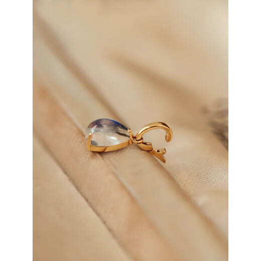 Fat Donglai's same style universal buckle 18k gold plated 18K gold moonstone pendant buckle small pendant pearl necklace diy moonstone water drop buckle