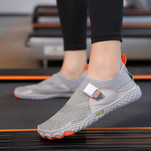 Rodicis fitness shoes, men's indoor sports shoes, women's non-slip soft-soled yoga shoes, skipping rope shoes, comprehensive training shoes, breathable aerobics shoes, white 36