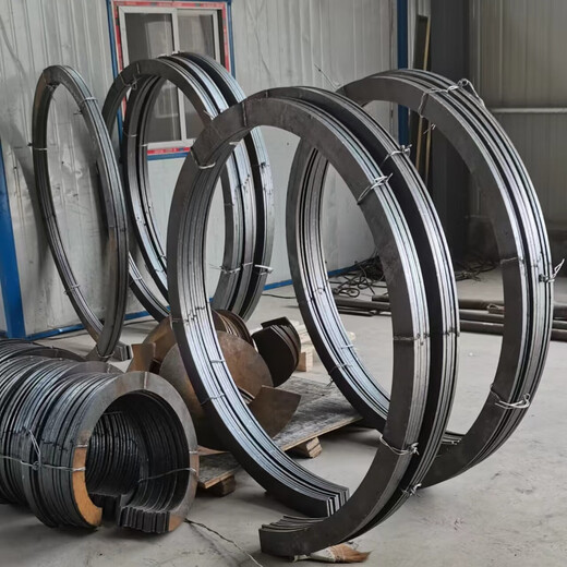 Chemical equipment carbon steel spiral blades Cold-rolled auger blades for coal mines The manufacturer can customize 100*32*100*5 complete carbon steel