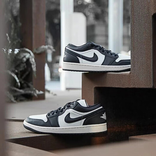 Nike Nike Women's Shoes New Sports Chaussures Air Jordan 1 Low AJ1 Top Casual Board Shoes Retro Basketball Chaussures FB9893-101 Panda noir et blanc 36