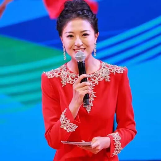 Yimimei high-end annual meeting female host dress host evening dress female 2024 new high-end heavy industry red annual meeting banquet XS