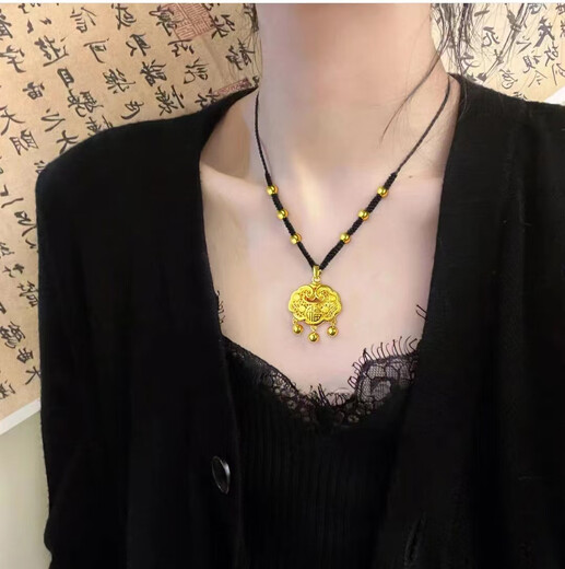Chuxiao's new 18K gold pendant safe lock for women 999 gold lock 3D hard gold longevity lock necklace gift versatile for girlfriend Gold safe lock + Luk Fook black rope