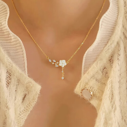 Grace Girl Camellia Necklace Women's High-end Light Luxury 2025 New Clavicle Chain as a Valentine's Day Birthday Gift for Girlfriend and Wife Camellia Necklace (Gold) - Local Warehouse