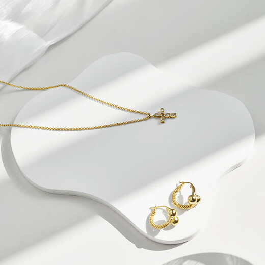 Light and shadow stars white gypsum ornaments ins style decoration scene construction and layout small objects photography props jewelry necklace ring earrings still life product photography creativity big cube aromatherapy candle