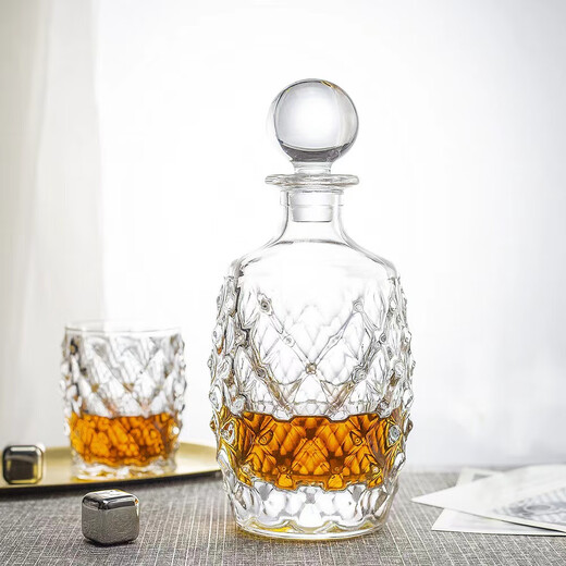 新款热门玻璃威士忌樽洋瓶壶醒器瓶杯具套装 850ml 15868()