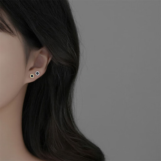 Guanpu Pavilion Fat Donglai's same style men's platinum earrings PT950 Roman numerals for men and women, simple design, versatile and fashionable