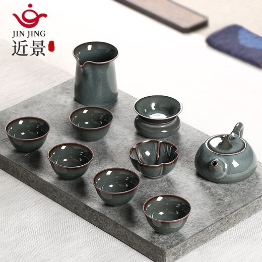 Close-up Longquan celadon tea set handmade Ge kiln iron tire ceramic complete set household ice cracked teapot teacup cover bowl iron tire cover bowl tea set hardcover version 10 pieces gift box