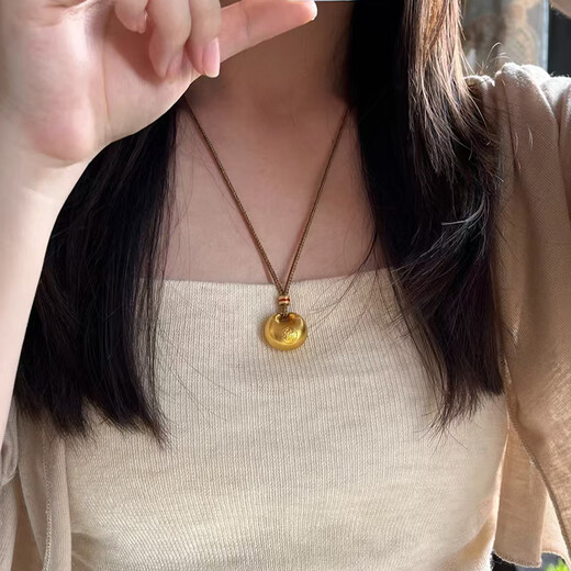 Juke's new 18K Fat Fu Gold Baby Small Jin Tuo Pendant Peace Lock Necklace 3D Hard Gold Baifu Pendant for Gifts Premium Small Fat Fu Pendant + Black Rope
