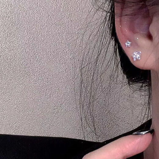 Liangshihuan S999 pure silver five-pointed star earrings for women, light luxury, high-end, pierced earrings 2025 new sterling silver earrings gift, S999 silver star earrings, 6mm pair