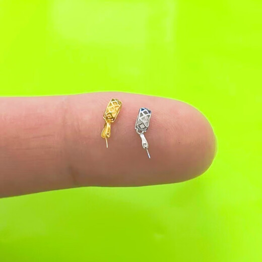 18K buckle head, glossy square, exquisite small buckle head, smooth front surface, rhombus clip buckle at the back, jade jade buckle, gold (straight hole model)