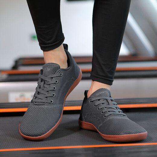 McCann indoor wide-head barefoot shoes for men and women, shock-absorbing training shoes for gyms, non-slip rope skipping shoes, indoor fitness shoes, gray 41
