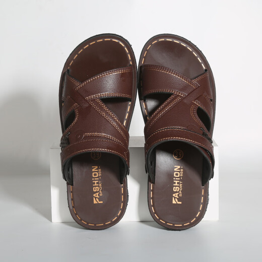 
New summer sandals for men's outdoor beach shoes, anti-slip soft sole outdoor two-purpose sandals waterproof casual shoes, brown Ou689 upgraded model 40 [only one size smaller]