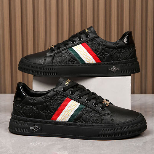 
Queen Medusa 2024 autumn and winter new light luxury leather high-end trendy board shoes for men versatile casual one-step white and blue 9922 38