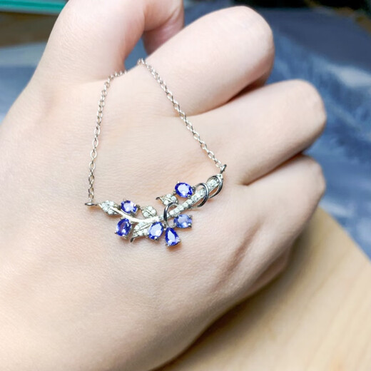 Shilian Natural Tanzanite Pendant 925 Silver Inlaid Women's Fashion Japanese and Korean Versatile Light Luxurious Clavicle Chain Jewelry as a Gift for Your Girlfriend White Gold Clavicle Chain