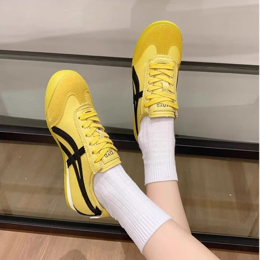 Huili Forrest Gump Shoes para mujeres en 2025 Nuevos zapatos blancos para zapatos de entrenamiento alemán alemanes delgados de verano.