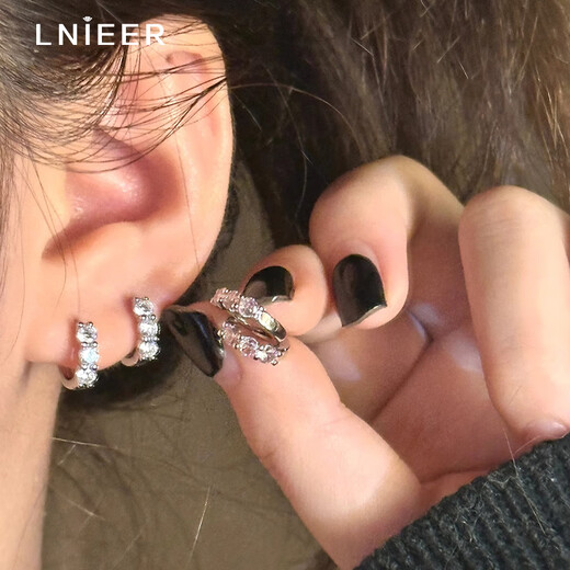 Lnieer medical titanium steel colored earrings for women, super flash, exquisite, captive ear pierced earrings, niche hoop earrings, studs, buckles, earrings, a pair of white earrings, medical titanium steel