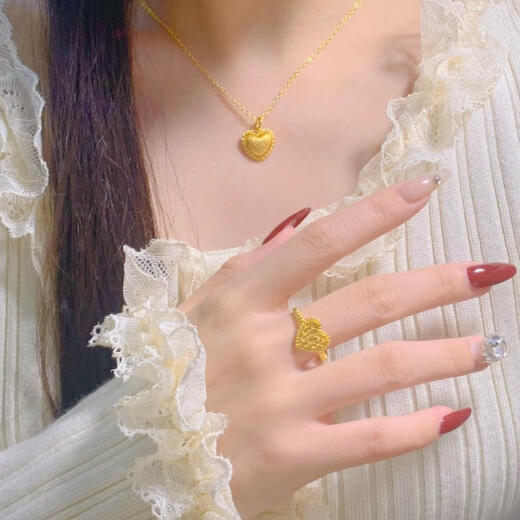 Yage Hongtai light and shadow gold flash gold-plated pendant necklace for women 5G craft love pendant necklace simulated gold jewelry love necklace about 3g