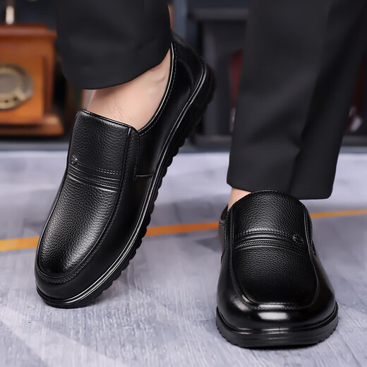 Woodpecker leather shoes men's spring and autumn new slip-on men's business casual shoes soft sole round toe middle-aged and elderly dad shoes Baita black 40