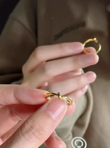 Canxian's new 18K gold knotted ring women's lingering ring 3D hard gold gift for girlfriend simple opening 5G knotted ring 2.5g