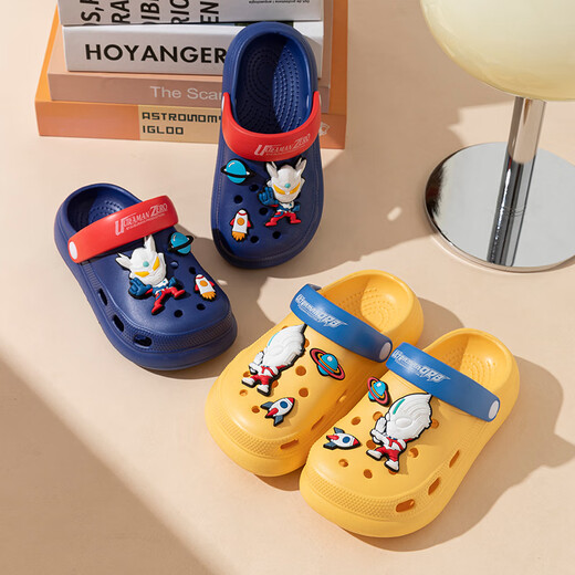 Pig dad children's hole shoes boy summer home interior non-slip Ultraman mid-large children beach outdoor sandals blue 20