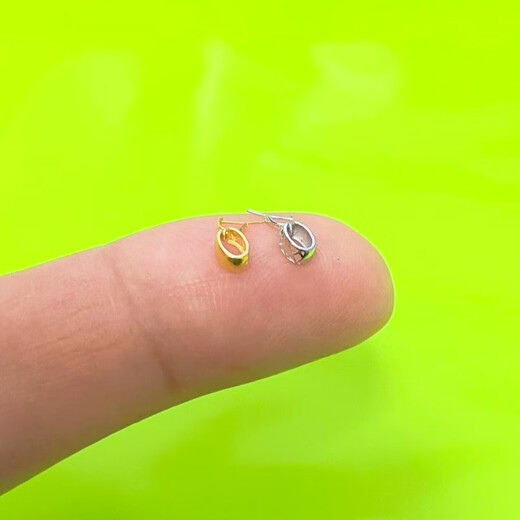 18K buckle head, glossy square, exquisite small buckle head, smooth front surface, rhombus clip buckle at the back, jade jade buckle, gold (straight hole model)