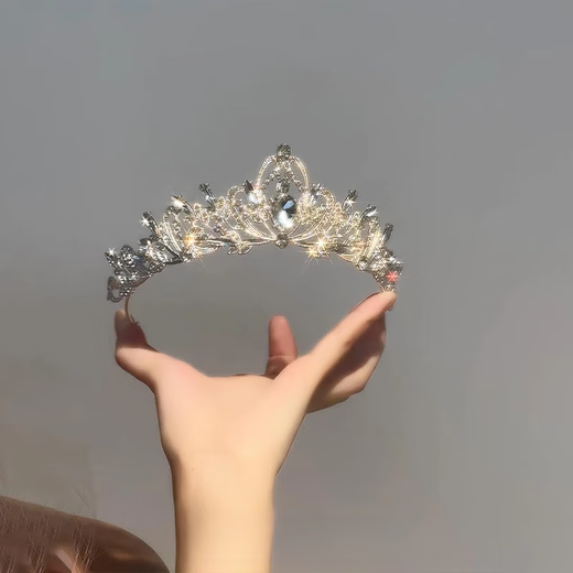 Princess Shiyun’s Bride’s Noble Crown Tiara, On the Run, Exploding Zircon, Cool and Fashionable, Luxurious and High-Value Birthday, Princess on the Run, Black Diamond Style