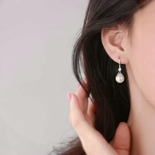 Guanpu Pavilion Fat Donglai's same style pt950 platinum pearl earrings PT950 women's retro light luxury round mother's style jewelry 520 free