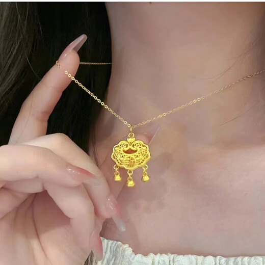 Chuxiao's new 18K gold pendant safe lock for women 999 gold lock 3D hard gold longevity lock necklace gift versatile for girlfriend Gold safe lock + Luk Fook black rope