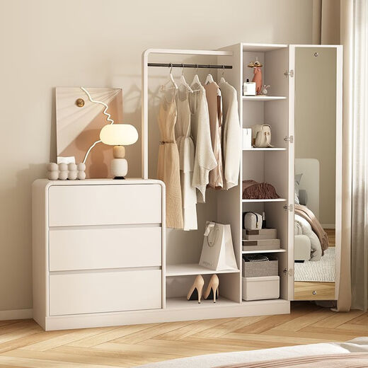 Baifengda Creme -Stil Schlafzimmer Brustschrank Kleidung Rack integrierter Dressing Spiegel Kombination moderne einfache Bettende Wand Aufbewahrungsschrank Creme Stil drei Brust Kleidung Rack integriert links 140 cm Installation an der Tür