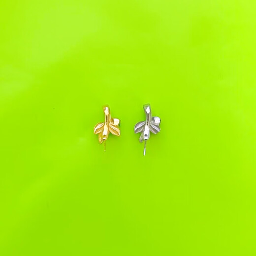 Pure 18K gold leaf sun green cabochon inlaid buckle head jade clip exquisite pendant melon seed buckle necklace pendant buckle gold (oblique hole model)