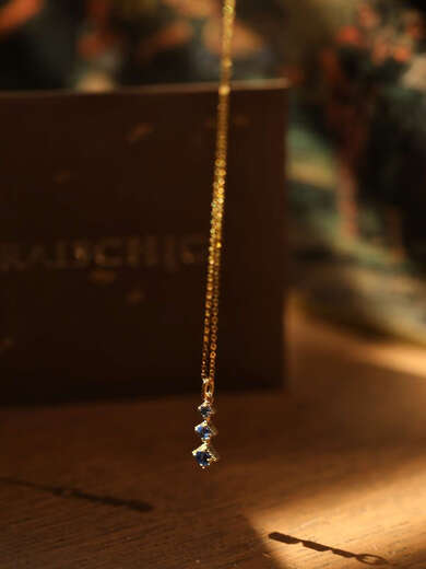 Shiniao limited special price sky 18K gold Sri Lankan natural sapphire pendant necklace for women Japanese design pendant (very mini), ready stock