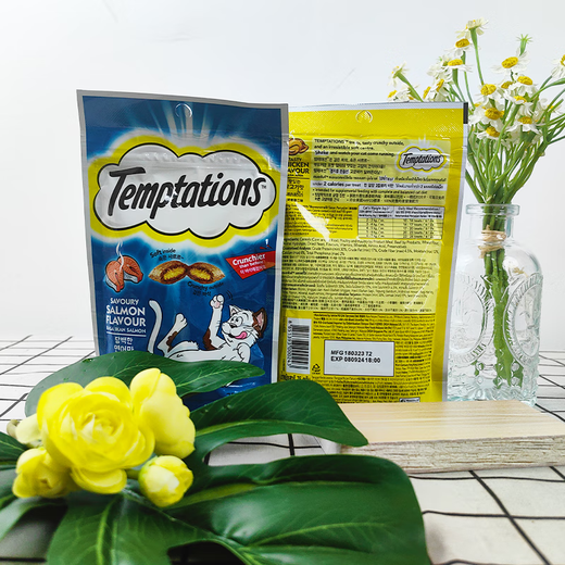 Whiskas Whiskas Sandwich Temptations Cat Snacks Cat Biscuits Hair and Cheek Cleansing Biscuits 160g Milk Flavor 75g 1 pack