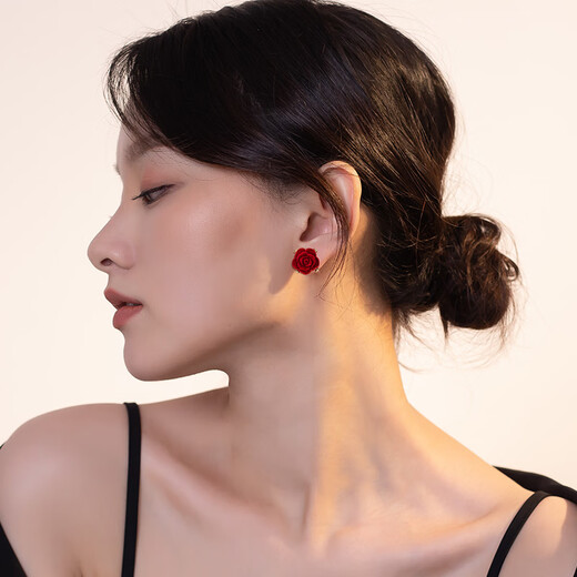 Qlady red rose earrings feminine earrings unique earrings 2025 new high-end bridal accessories birthday gift