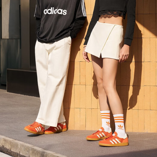 Adidas [adidas] Clover Men and Women Classic Retro Sports Zapatos T-Toe IG6191 Color 35.5 (215 mm)